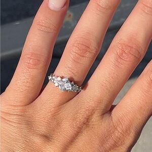 Elegant Silver Women's Ring